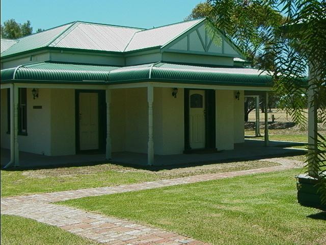 Sylvania Park Guest House Horsham Exterior photo